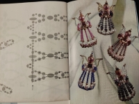 Weihnachtlicher Perlenschmuck / Theresa Kainz (2000 Christophorus)