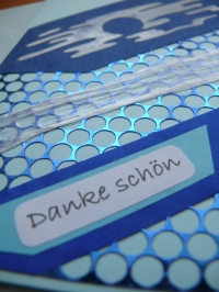 'Danke schön' -  Karte blau-gelocht